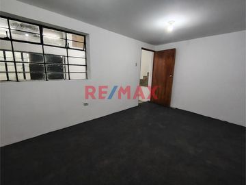 🏠 Casa en Venta a Precio de Terreno – Hogar Policial, Villa María del Triunfo
Si estás buscando una oportunidad real para construir, invertir o estab