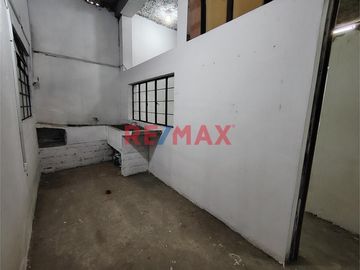 🏠 Casa en Venta a Precio de Terreno – Hogar Policial, Villa María del Triunfo
Si estás buscando una oportunidad real para construir, invertir o estab
