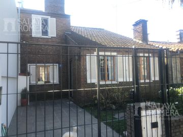 Casa - 110 mts cubiertos -  Olivos-Maipu/Uzal