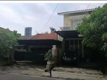 Rumah Hook Lokasi Strategis Nol Jalan Raya MERR Rungkut
