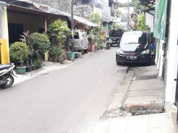 Rumah siap huni murah bebas banjir dekat sekolah di cipinang