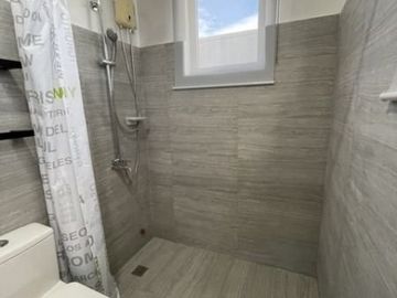 2 Story - 3 Bedroom Apartment
