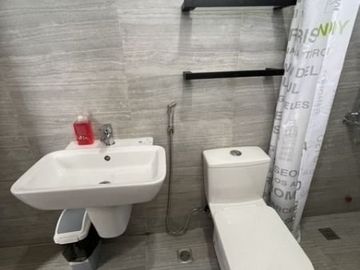 2 Story - 3 Bedroom Apartment