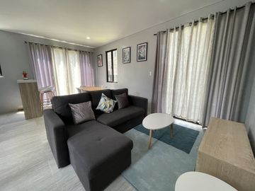 2 Story - 3 Bedroom Apartment