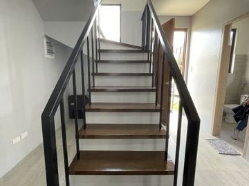 2 Story - 3 Bedroom Apartment