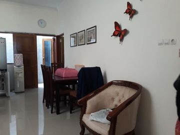 Rumah Besar dan Luas 5 Kamar Tidur dekat Candi Sambisari