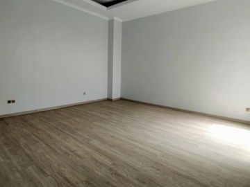 PURI INDAH JAKARTA BARAT RUMAH 3 LANTAI BARU DI RENOVASI