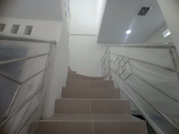 RUMAH MEWAH PREMIUM 2 LANTAI TERBAIK DI SELMAN KAWASAN ELIT