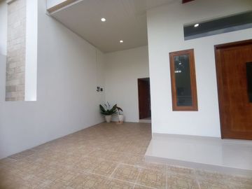 RUMAH MEWAH PREMIUM 2 LANTAI TERBAIK DI SELMAN KAWASAN ELIT