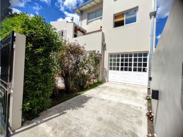 MODERNO - CON TERRAZA - BARRIO LOS TRONCOS