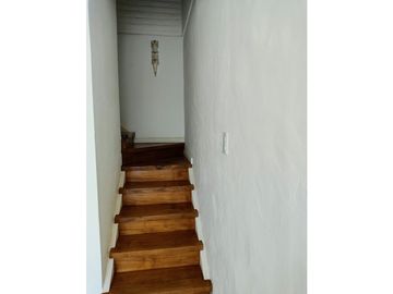 MODERNO - CON TERRAZA - BARRIO LOS TRONCOS