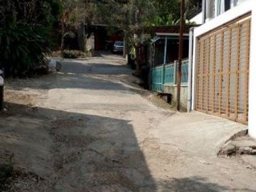Rumah Nyaman Asri 2 Lantai Siap Huni Di Cikutra Lokasi Strategis Dekat Kampus ITENAS , WIDYATAMA