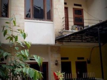 Rumah Nyaman Asri 2 Lantai Siap Huni Di Cikutra Lokasi Strategis Dekat Kampus ITENAS , WIDYATAMA