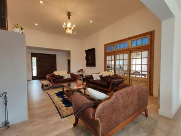 OPORTUNIDAD RETASADA! Hermosa Casa en Barrio privado LAS LIEBRES