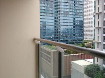 2 Bedroom with Parking Madison Park West in BGC