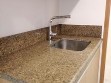 2 Bedroom with Parking Madison Park West in BGC