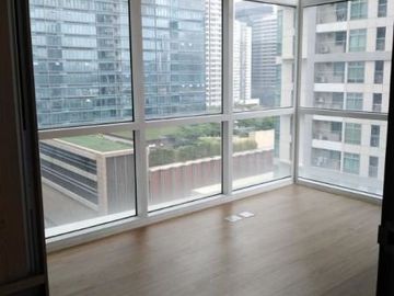 2 Bedroom with Parking Madison Park West in BGC