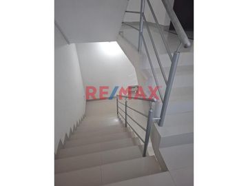 ✨ ¡Vive la comodidad y tranquilidad que mereces en un minidepartamento en cuarto piso ubicado en calle Eduardo Ordoñez! ✨

📍 Ubicación: A pocos minu