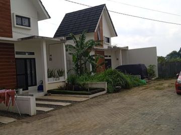 Rumah Gaya Jepang yang Mantap Surantap WA 0814-1356-----