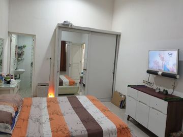 Rumah Karah HADAP SELATAN STRATEGIS SIAP HUNI FURNISH