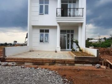 Dijual rumah mewah konsep ala villa elite di Cinunuk dkt Griya