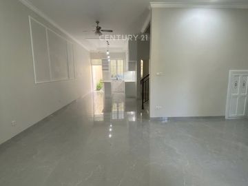Dijual Townhouse 3 Lantai Siap Huni Di Jagakarsa