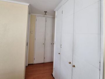 PRECIOSO DEPARTAMENTO EN LA CALLE VATICANO, A PASOS DE ISABEL LA CATOLICA,  7.100 UF