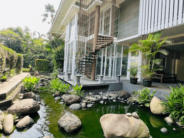 Rumah Asri Dengan Tanah Luas Di Bintaro Jaya Sektor 5