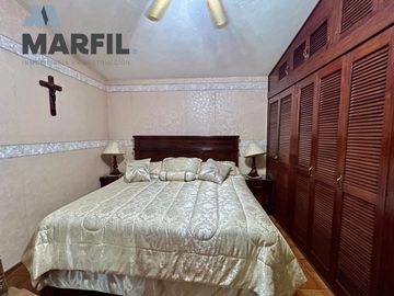 Casa en Venta Para Consultorios Oficinas Frente Jardin Corregidora Centro Colima