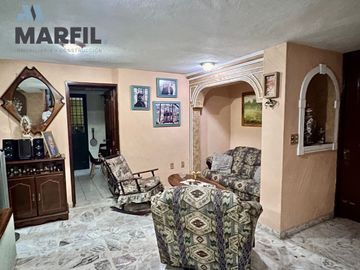 Casa en Venta Para Consultorios Oficinas Frente Jardin Corregidora Centro Colima