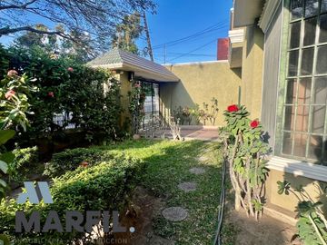 Casa en Venta Para Consultorios Oficinas Frente Jardin Corregidora Centro Colima