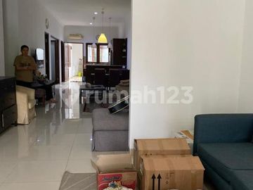 Rumah Satu Lantai di Pangkalan Jati