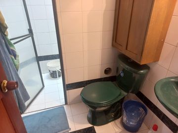 casa en venta en granada norte. Cod V6879201
