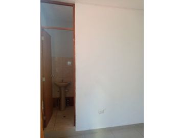ALQUILO HABITACIONES FRENTE AL CC OPEN PLAZA DE PIURA