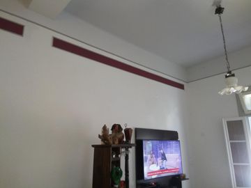 Muy buena casa municipal en tres plantas