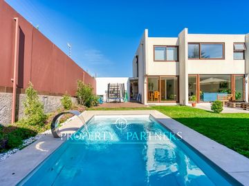 En condominio con precioso parque, Venta La Reina