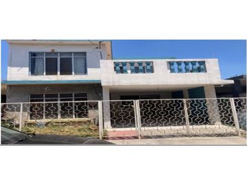 CASA EN VENTA AREA MITRAS FRACC B REYES 190 M 2 $ 2.850.000