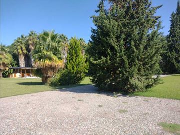 CASA QUINTA CON PARQUE DE 100 AÑOS SAN RAFAEL MENDOZA