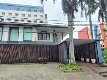 Disewakan Ruang Usaha untuk Restaurant di Kemang Jakarta Selatan Kondisi Un Furnished