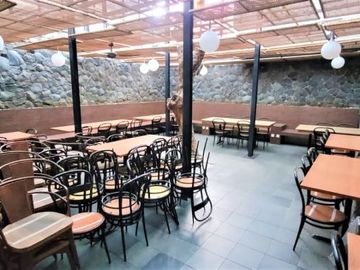 Disewakan Ruang Usaha untuk Restaurant di Kemang Jakarta Selatan Kondisi Un Furnished