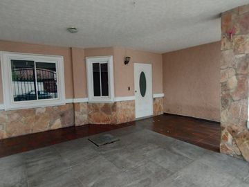 CASA EN VENTA EN FRACCIONAMIENTO ESMERALDA ,ZEMPOALA,HGO.
