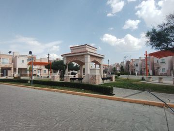 CASA EN VENTA EN FRACCIONAMIENTO ESMERALDA ,ZEMPOALA,HGO.