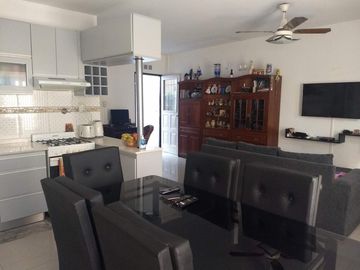 EXCELENTE DUPLEX 3 AMBIENTES