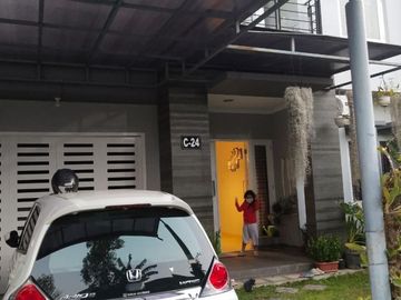 Rumah mewah siap huni dalam perumahan di jln Palagan