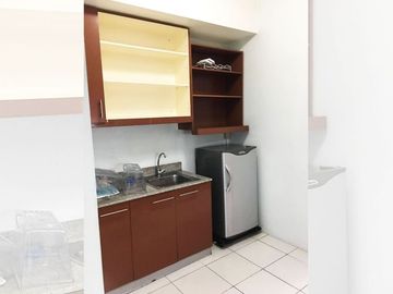 FULLY FURNISHED 1 BEDROOM UNIT FOR SALE AT MEZZA RESIDENCES