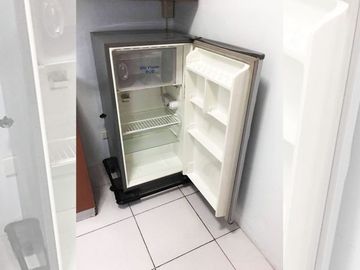 FULLY FURNISHED 1 BEDROOM UNIT FOR SALE AT MEZZA RESIDENCES