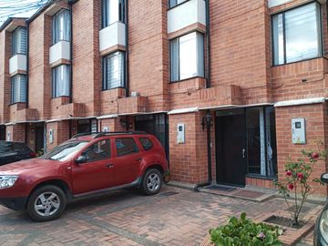 casa en venta en portales del norte. Cod V2866892