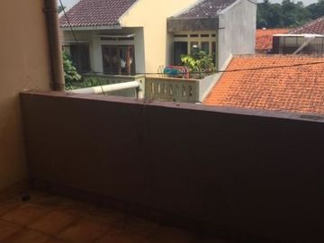 Rumah 2 Lantai, Asri, Nyaman & Tenang di Mega Cinere