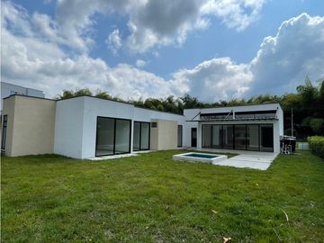 Casa campestre en venta sector Aeropuerto
