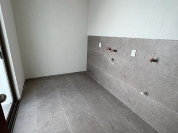 CASA EN VENTA EN MONTERRA PONIENTE! SLP